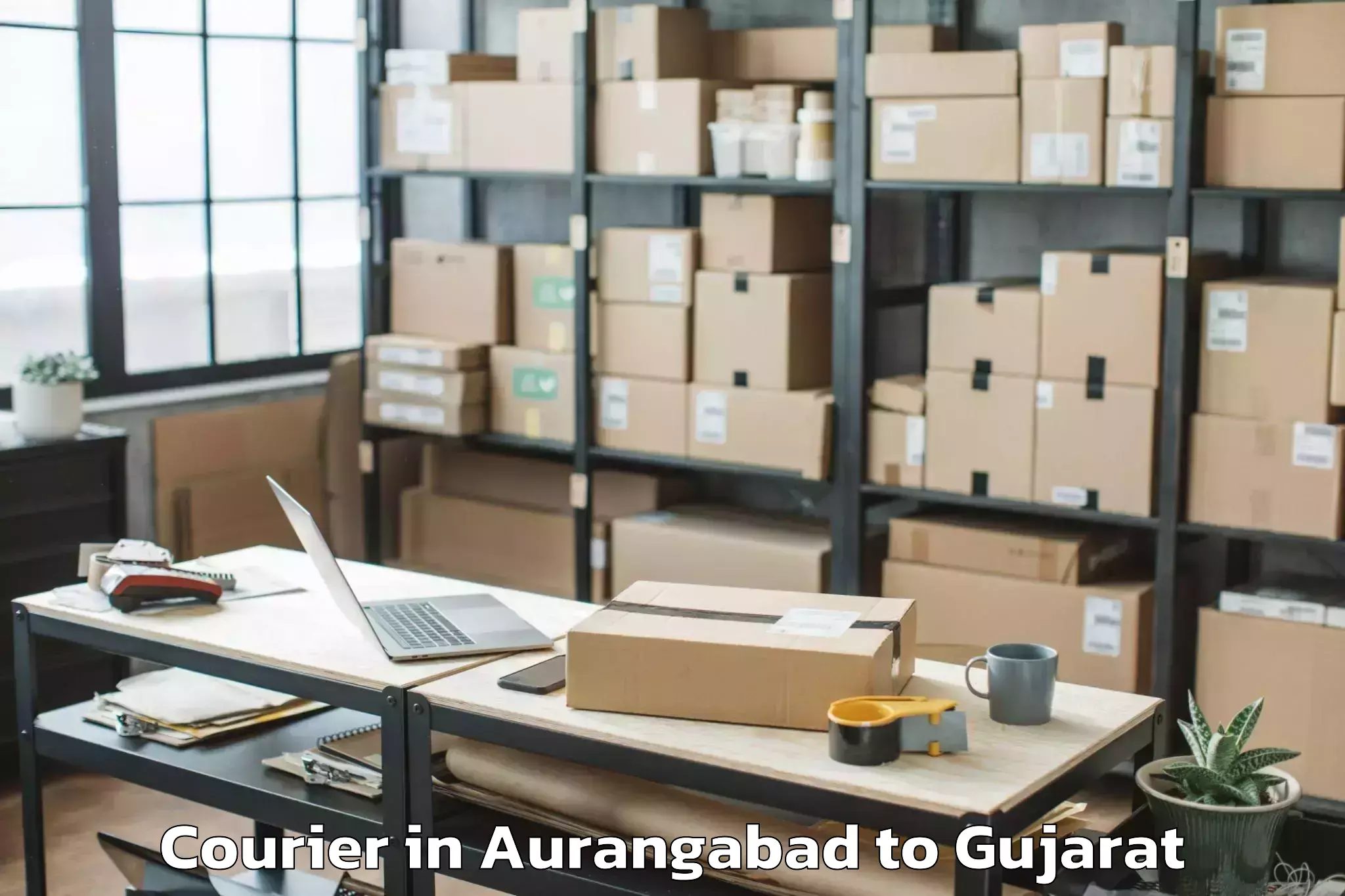 Book Aurangabad to Khambhalia Courier